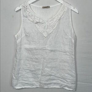 Linen Blend White Lace V-Neck Camisole Beautiful 🤍